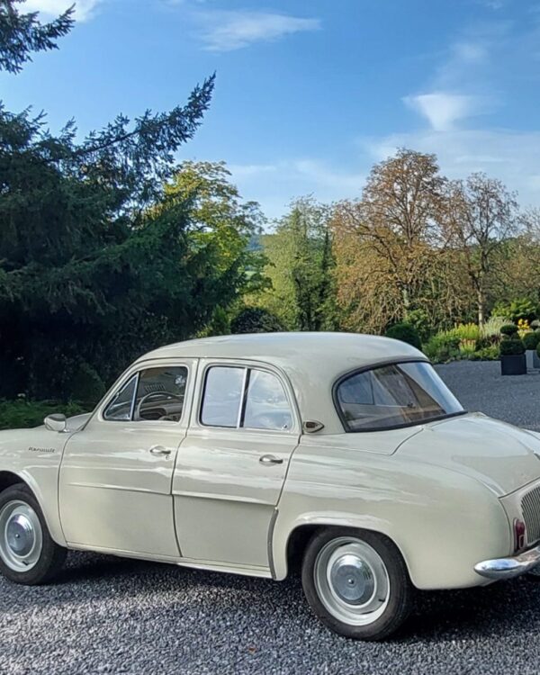 Renault Dauphine